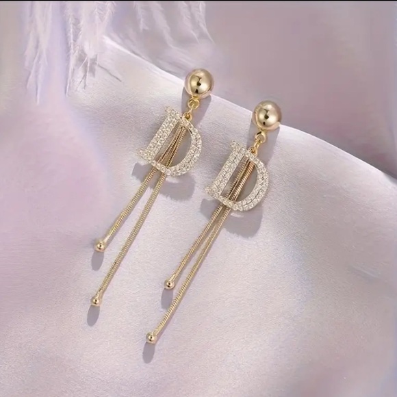 Exquisite Tassel Drop Elegant Gold “D" Dior, Long Dangle Earrings - NEW - Picture 5 of 7